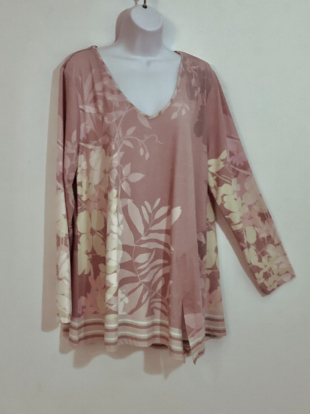 Soft Surroundings Top Pink Pull On  V Neck 1X Poly / Rayon Soft Quality Lux Feel